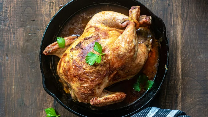 Poulet rôti aux herbes doré